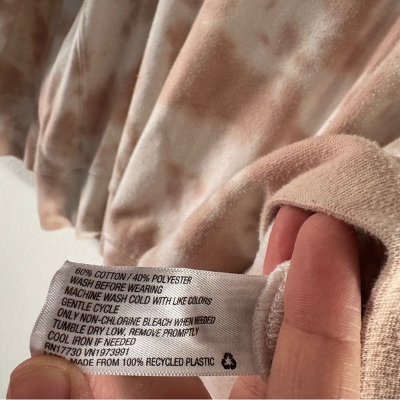 Tie Dye Maternity Pull Over Crewneck Size XXL Pale Pink / White Pregnancy Casual - Picture 9 of 11